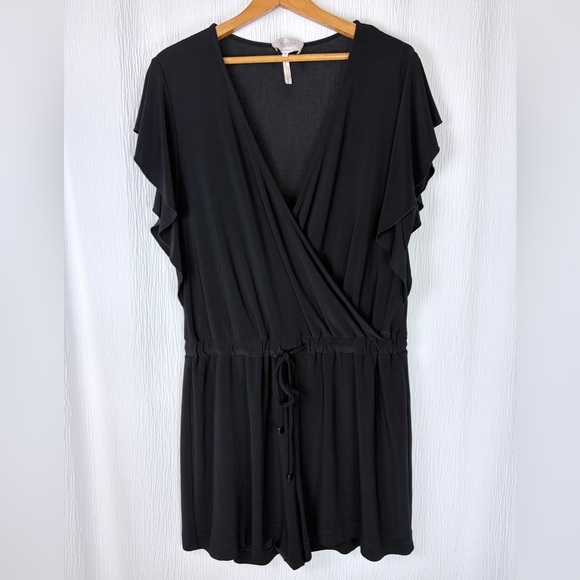 Laundry By Shelli Segal Pants - Laundry By Shelli Segal Black Wrap, Flutter Sleeve Romper Women’s size Medium